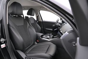 BMW 330 bild 11