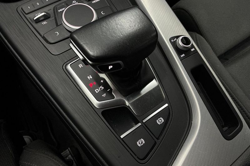 Audi A4 bild 21