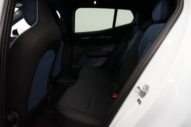 Volvo EX30 bild 7