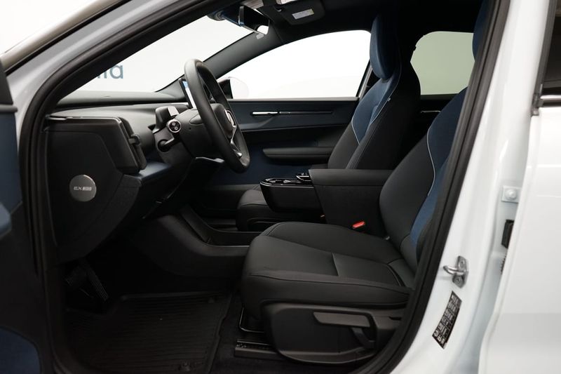 Volvo EX30 bild 5