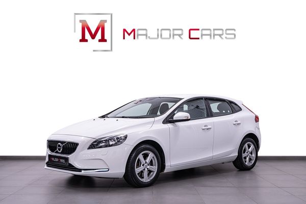 Volvo V40 T3 Business PDC Värmare 152hk - 2018