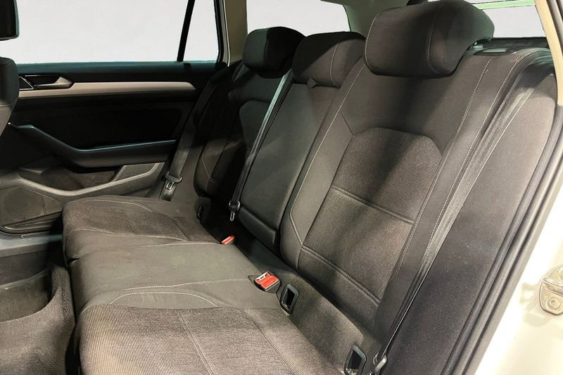 Volkswagen Passat bild 14