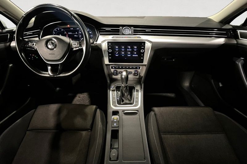 Volkswagen Passat bild 11