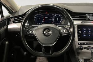 Volkswagen Passat bild 13