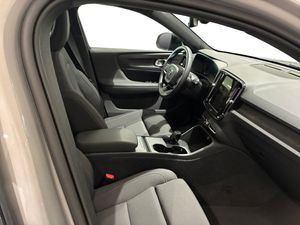 Volvo EX40 bild 2