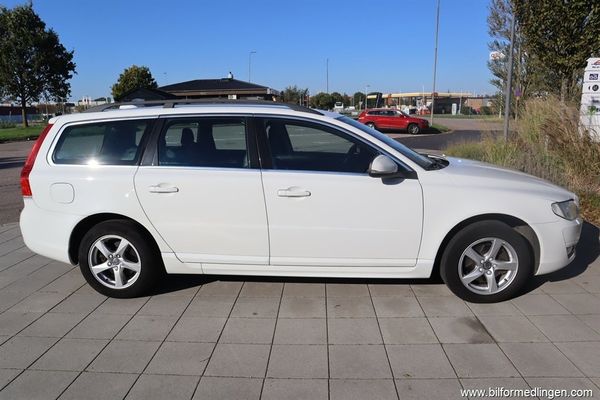 Volvo V70 D3 150hk 1 ägare Aut Drag Svensksåld - 2016