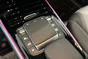 Mercedes EQB300 bild 14