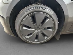 Tesla Model 3 bild 20