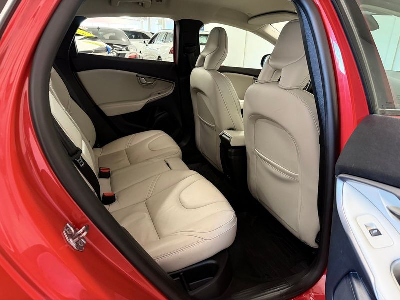 Volvo V40 bild 11