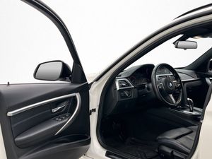 BMW 320 bild 10