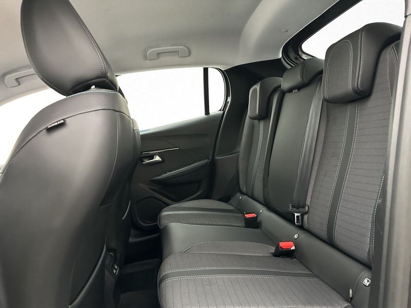 Peugeot 208 bild 27