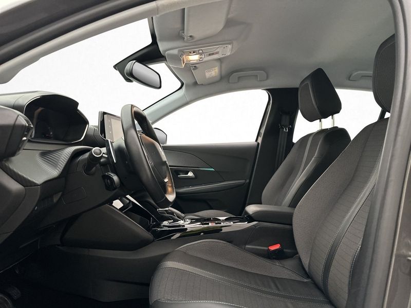 Peugeot 208 bild 11