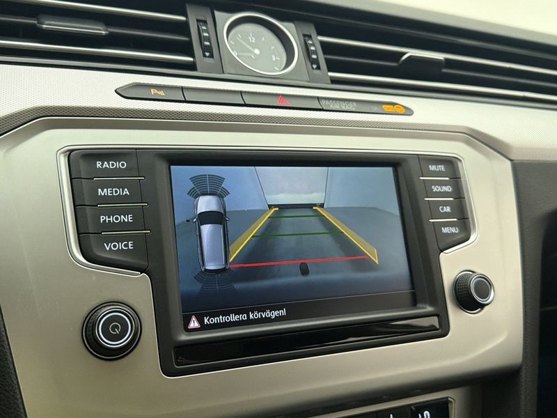 Volkswagen Passat bild 18