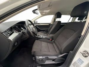 Volkswagen Passat bild 12