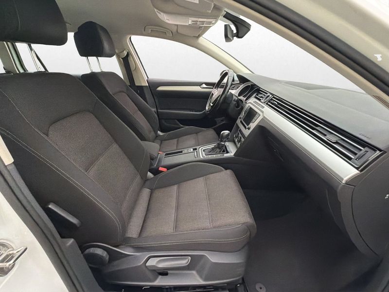 Volkswagen Passat bild 22