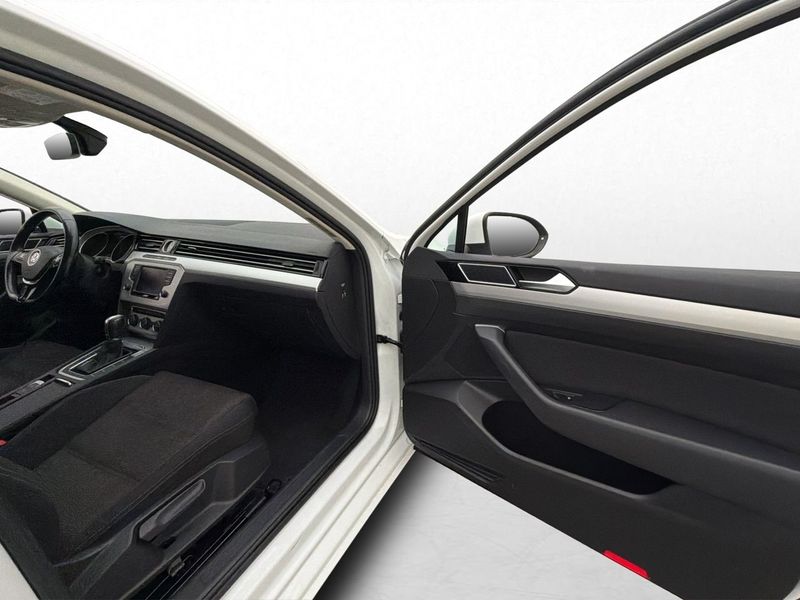 Volkswagen Passat bild 23