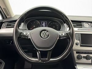 Volkswagen Passat bild 15