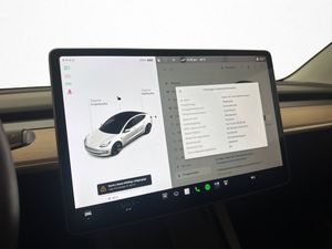 Tesla Model 3 bild 23