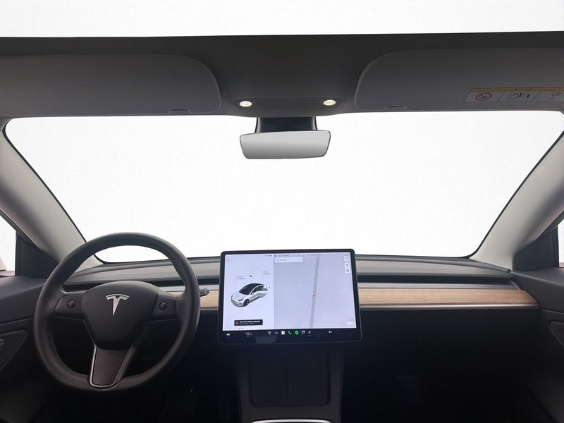 Tesla Model 3 bild 14