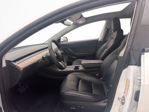 Tesla Model 3 bild 12