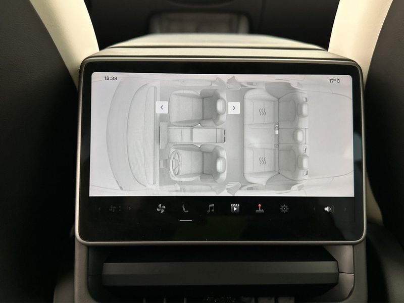 Tesla Model 3 bild 29