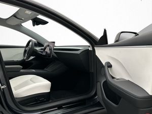 Tesla Model 3 bild 31