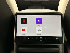 Tesla Model 3 bild 28