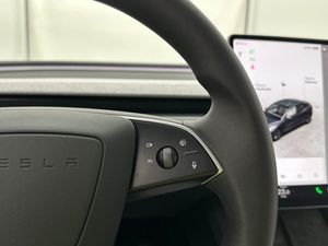 Tesla Model 3 bild 18