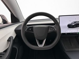 Tesla Model 3 bild 16