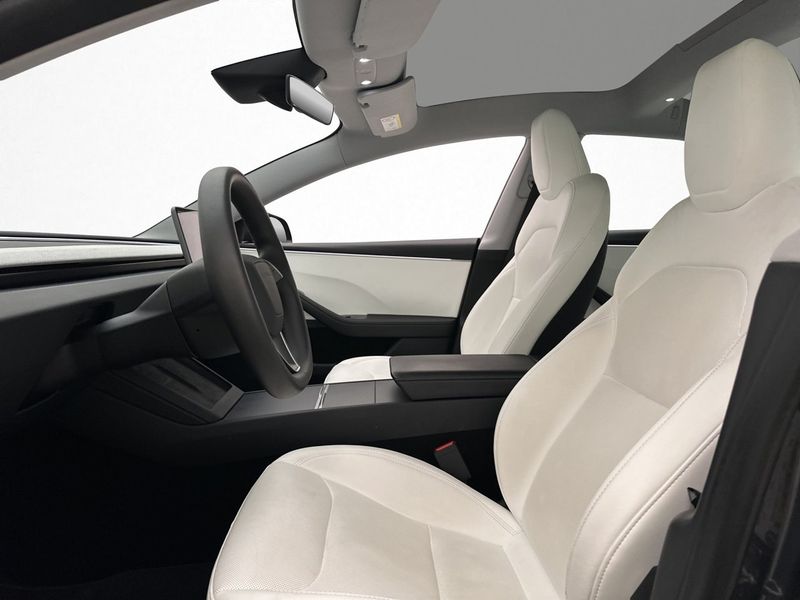 Tesla Model 3 bild 12