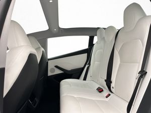 Tesla Model 3 bild 27