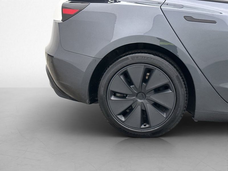Tesla Model 3 bild 37