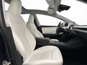 Tesla Model 3 bild 32