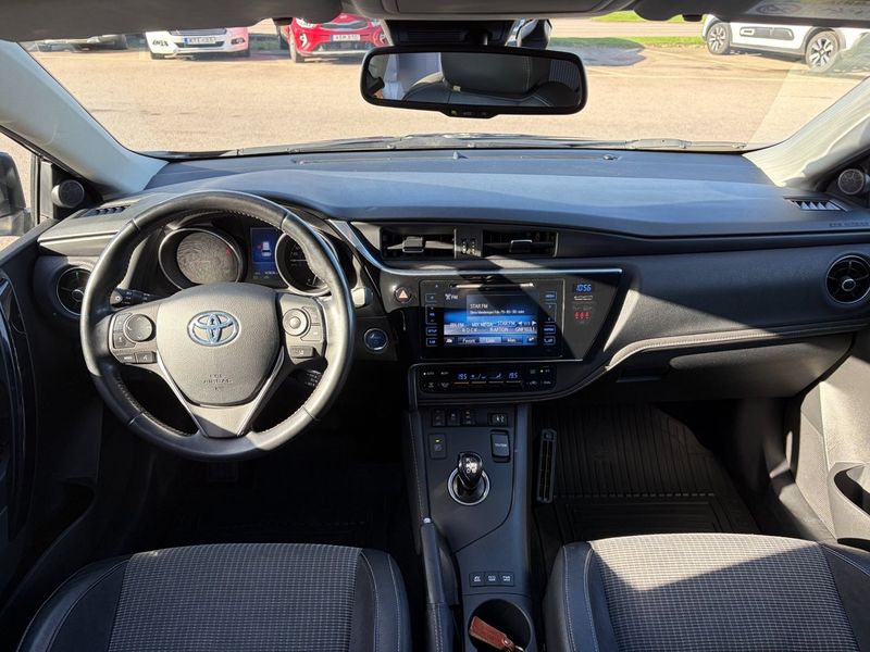 Toyota Auris bild 7