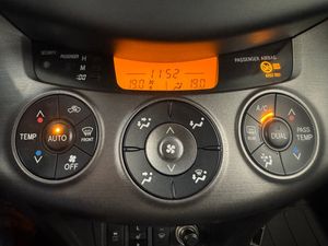 Toyota RAV4 bild 24