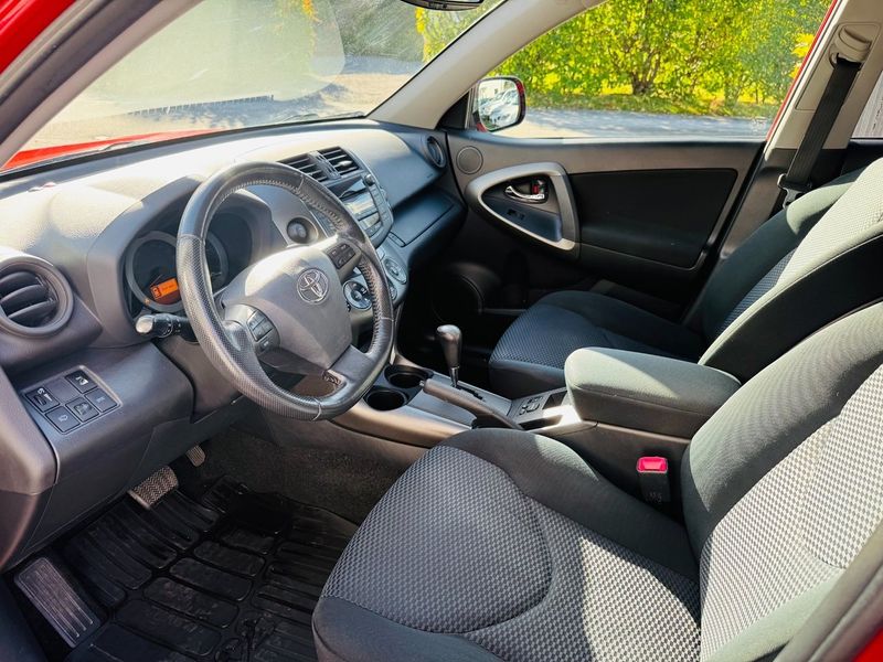 Toyota RAV4 bild 8