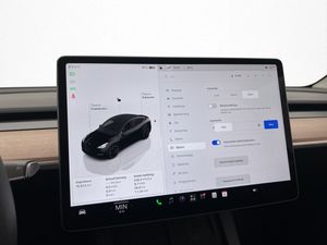 Tesla Model Y bild 25