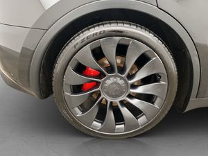 Tesla Model Y bild 35