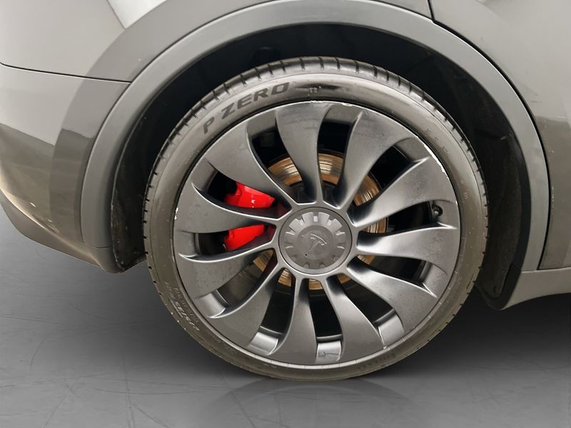 Tesla Model Y bild 35