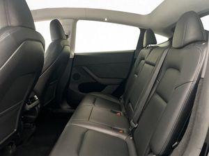Tesla Model Y bild 28