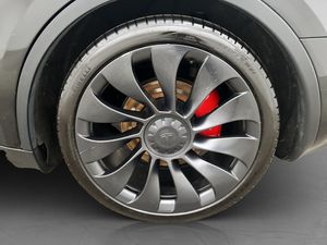 Tesla Model Y bild 34