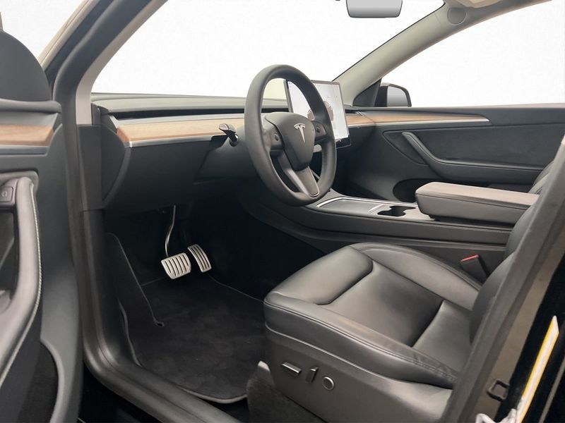Tesla Model Y bild 10