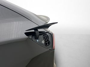 Tesla Model Y bild 37