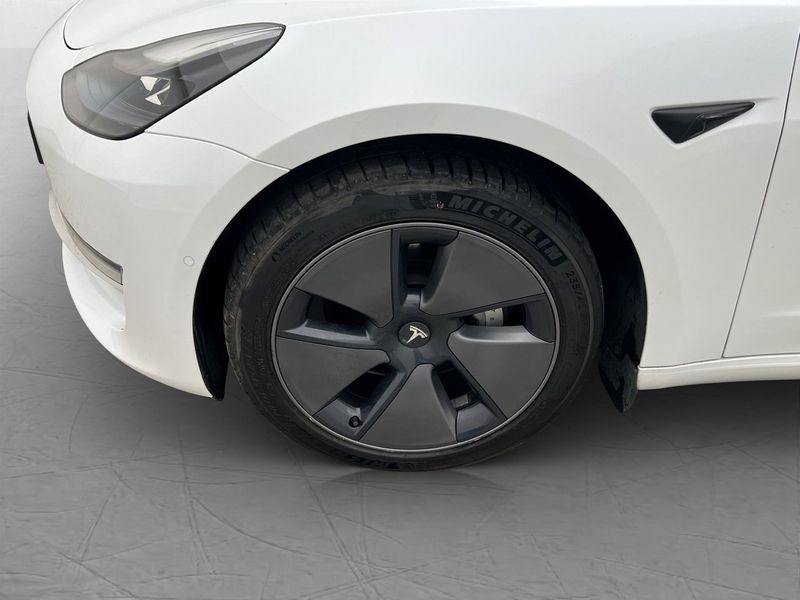 Tesla Model 3 bild 30