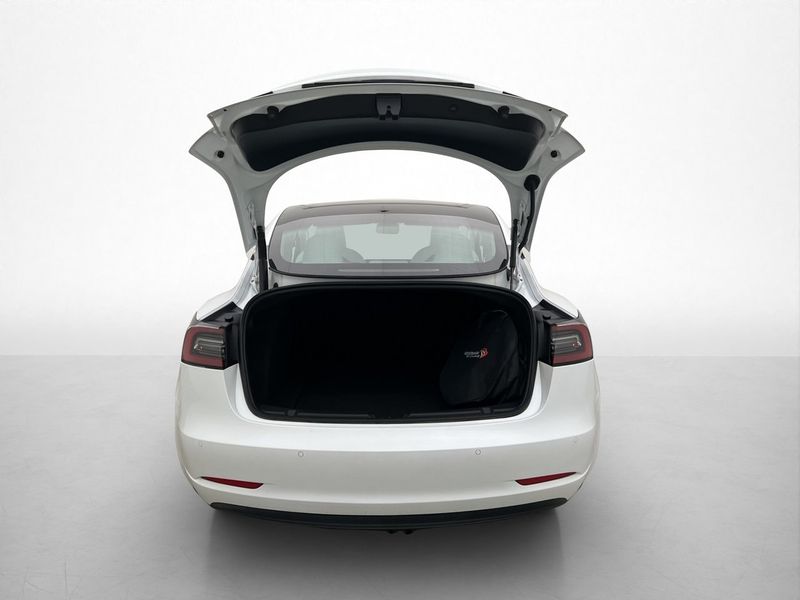 Tesla Model 3 bild 26