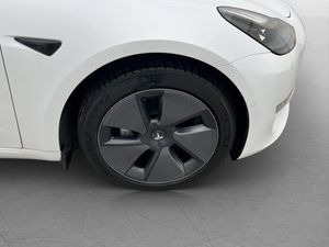 Tesla Model 3 bild 33