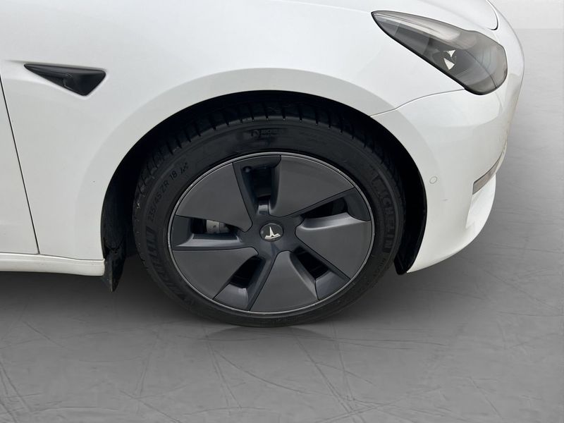 Tesla Model 3 bild 33