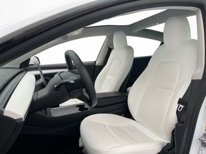 Tesla Model 3 bild 11