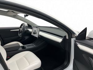 Tesla Model 3 bild 29