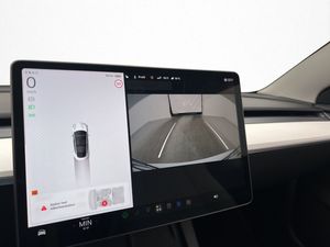 Tesla Model 3 bild 17